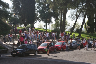 Los estudiantes de nuevo ingreso se dirigen a sus centros tras la sesion informativa en el salon de actos Juan XXIII de Rabanales