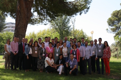 Foto de familia de los participantes en el Campus Universitario Carrefour