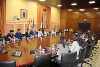 Un momento de la reunin mantenida en el Parlamento de Andaluca entre el alumnado del Laboratorio Jurdico sobre Desahucios de la UCO, el presidente Durn y representantes de todos los grupos parlamentarios