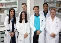 Los integrantes del equipo, en el laboratorio