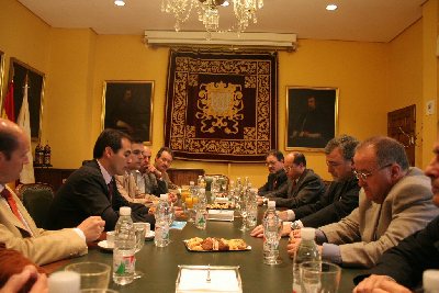 Reunin institucional del candidato del PP a la Alcalda de Crdoba con el equipo de gobierno de la Universidad.